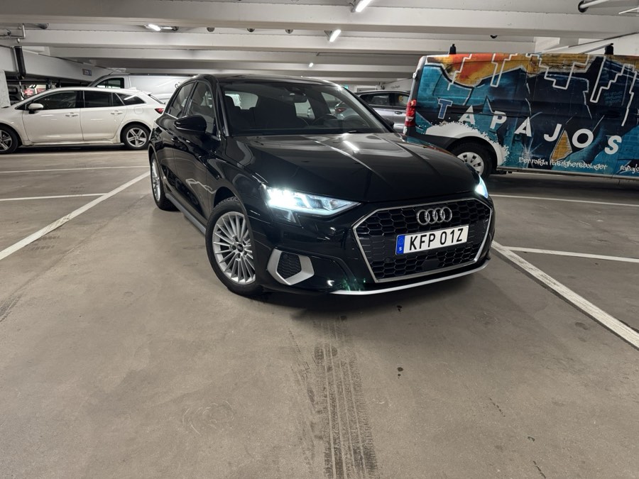 Svart Audi A3 Sportback